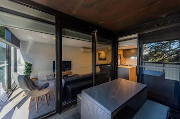 Accommodate Canberra Midnight Apartments - eAccommodation 0