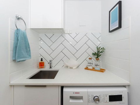 Allawah Palms Villa - eAccommodation 3