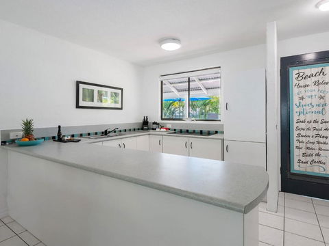 Absolute Beachfront - eAccommodation 2