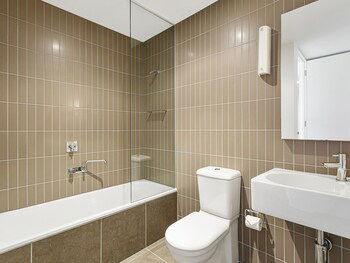 DREW Stay On St. Andrews Top Rated Golf Course - eAccommodation 6