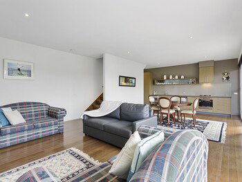 DREW Stay On St. Andrews Top Rated Golf Course - eAccommodation 4