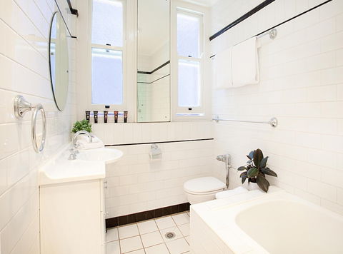 Art Deco Delight - eAccommodation 1