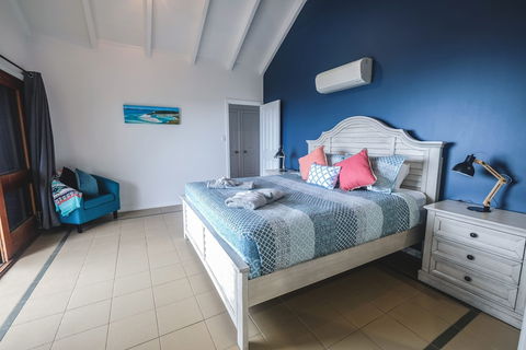 Absolute Airlie Airlie Beach - eAccommodation 4