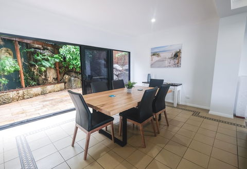 Absolute Airlie Airlie Beach - eAccommodation 5