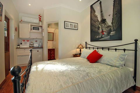 Above Bored Bed & Breakfast - eAccommodation 5