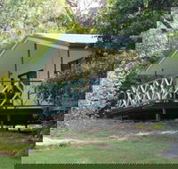 Capricorn Caves - Caravan Park - eAccommodation