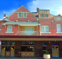 Captain Cook Hotel - eAccommodation