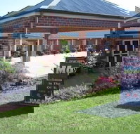 Poachers Paradise Motel - eAccommodation