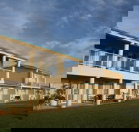 Lakeview Motel  Apartments - eAccommodation