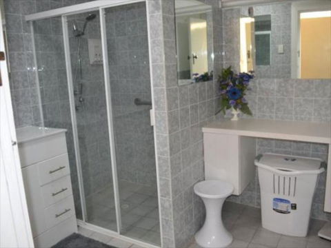 Squatters Cottage - eAccommodation 5