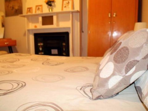 Squatters Cottage - eAccommodation 4