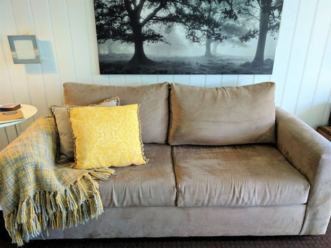Annie Roe's Luxury Bed & Breakfast - eAccommodation 6