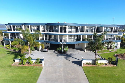 Apollo Apartments - eAccommodation 1