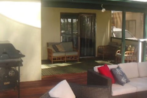 Eleven From The Left - eAccommodation 6