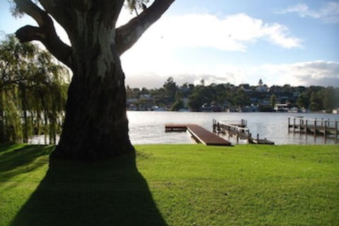 Eleven From The Left - eAccommodation 0