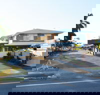 Rover Holiday Units - eAccommodation