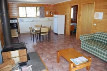 Gumleaves Bush Holidays - eAccommodation 5