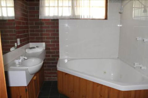 Aristocrat Waurnvale Motel - eAccommodation 4