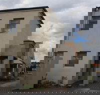 Grand Manor Motor Inn - Queanbeyan - eAccommodation