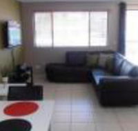 Beachside Court Holiday Apartments - eAccommodation