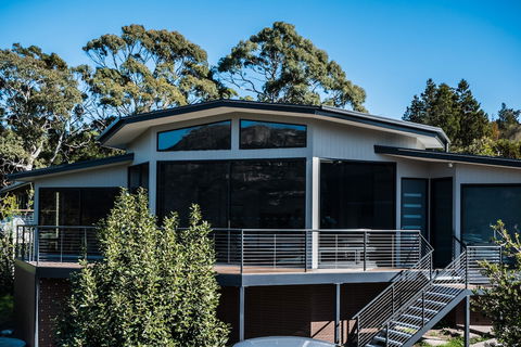 At The Bay - eAccommodation 0