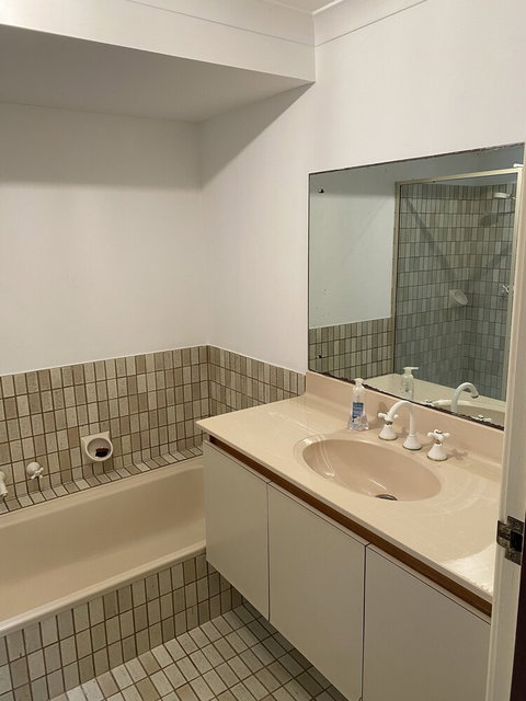 Lands Edge - eAccommodation 2