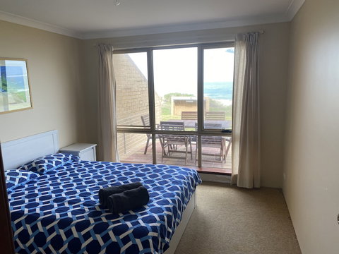 Lands Edge - eAccommodation 3