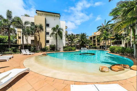 Gold Coast Apartment At Sandcastles On Broadwater - eAccommodation 2
