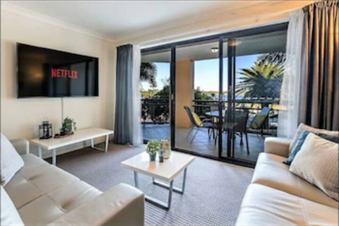 Gold Coast Apartment At Sandcastles On Broadwater - eAccommodation 0