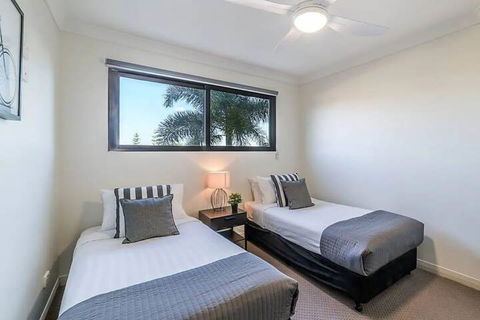 Gold Coast Apartment At Sandcastles On Broadwater - eAccommodation 5