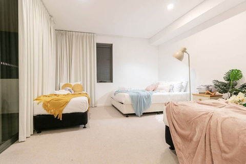 A19 Darling Harbour 2 BDR APT - eAccommodation 5