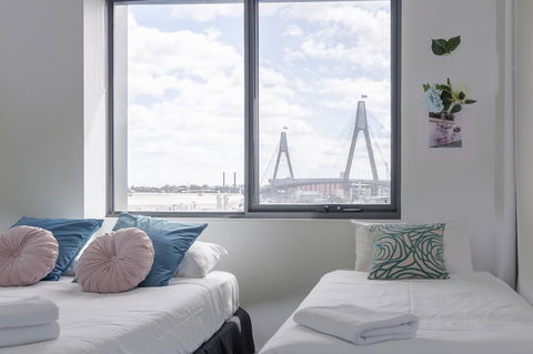 C16 Darling Harbour 2 BDR APT - eAccommodation 1