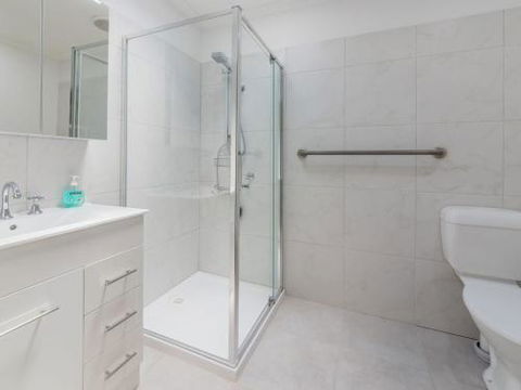 DRIFTAWAY ACROSS FROM SURF BEACH - eAccommodation 5