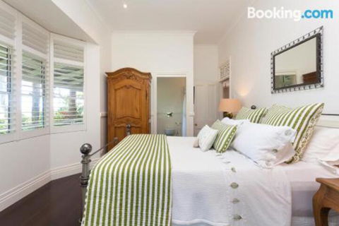 Sunrise At Sanquar Noosa Hinterland - eAccommodation 0