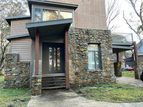 Alpine Walkabout Alpine Getaways - eAccommodation 0