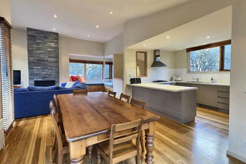 Alpine Walkabout Alpine Getaways - eAccommodation 3