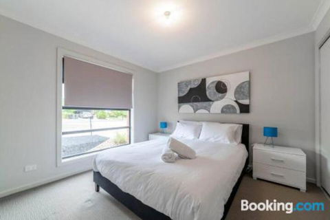 Averys Retreat - eAccommodation 3