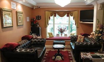 Curtis Falls Apartment - eAccommodation 6