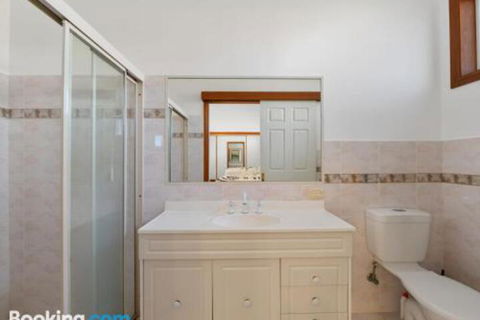 Surf Mist - eAccommodation 0