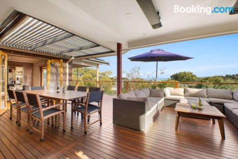 Acqua Vista Water View Fireplace Walk To Beach - eAccommodation 6