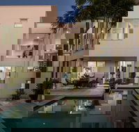 Sunshine Coast White House - eAccommodation