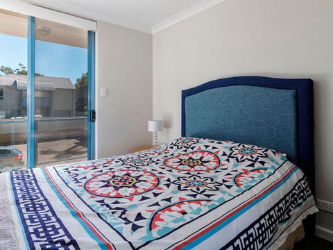 Across The Road From The Beach! - eAccommodation 3