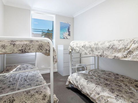 Across The Road From The Beach! - eAccommodation 2