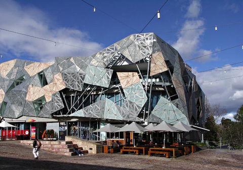 A Stylish & Comfy CBD Studio Near Southern Cross - eAccommodation 1