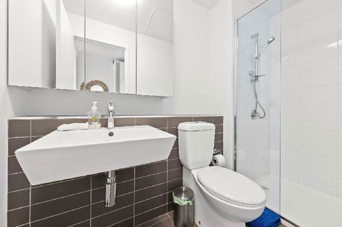 A Stylish & Comfy CBD Studio Near Southern Cross - eAccommodation 2