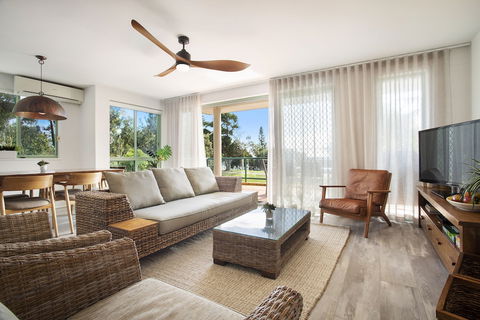 Apartment 2 Surfside - eAccommodation 4