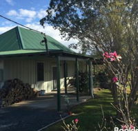 Old Schoolmasters Cottage on the Barrington River - eAccommodation