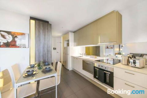An Exquisite 2BR Apt With Stunning City Views - eAccommodation 3