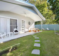 Salty Kisses Holiday House - eAccommodation
