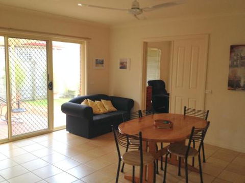 Paradise At The Beach Rosebud - eAccommodation 1